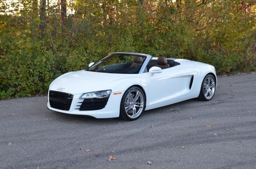  Audi R8 Spyder 2011 года  (NA) (фото 3 из 59)